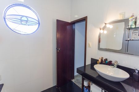 Casa à venda com 199m², 4 quartos e 3 vagasBanheiro da Suíte