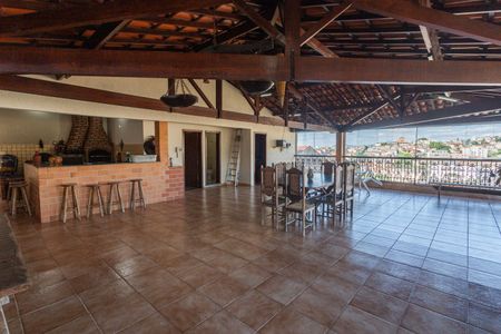 Casa à venda com 199m², 4 quartos e 3 vagasTerraço Gourmet