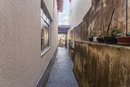 Casa à venda com 199m², 4 quartos e 3 vagasEntrada Lateral