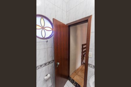 Casa à venda com 199m², 4 quartos e 3 vagasBanheiro da Suíte 2 no Terraço Gourmet