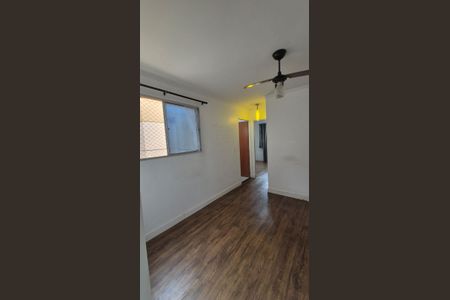 Apartamento para alugar com 42m², 2 quartos e sem vaga Apartamento para alugar com 42m², 2 quartos e sem vagaSala