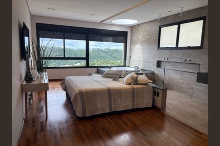 Casa de condomínio à venda com 615m², 5 quartos e 6 vagasQuarto