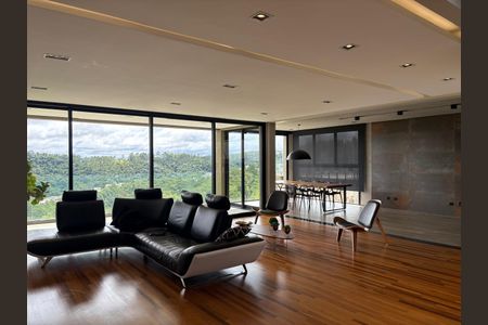 Sala de casa de condomínio à venda com 5 quartos, 615m² em Alphaville, Santana de Parnaíba