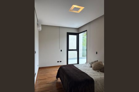 Casa de condomínio à venda com 615m², 5 quartos e 6 vagasQuarto