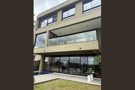Casa de condomínio à venda com 615m², 5 quartos e 6 vagasFachada