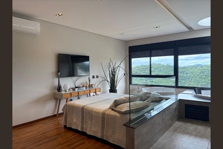 Casa de condomínio à venda com 615m², 5 quartos e 6 vagasQuarto