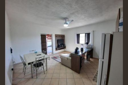 Casa à venda com 220m², 6 quartos e 3 vagasCasa  3