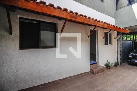 Casa à venda com 220m², 6 quartos e 3 vagasÁrea externa