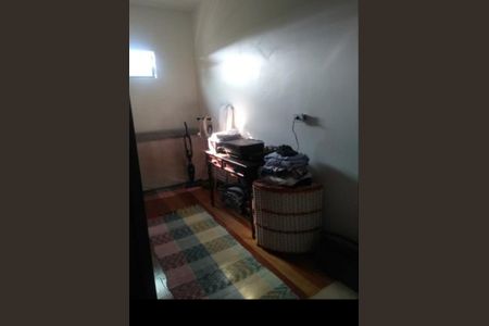 Casa à venda com 220m², 6 quartos e 3 vagasCasa  3