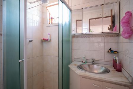 Apartamento à venda com 47m², 2 quartos e 1 vagaDetalhe do banheiro