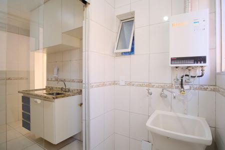 Apartamento para alugar com 62982m², 3 quartos e 1 vagaÁrea de Serviço