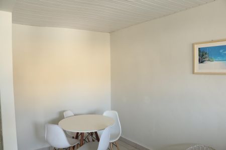 Casa para alugar com 152m², 4 quartos e 10 vagassala