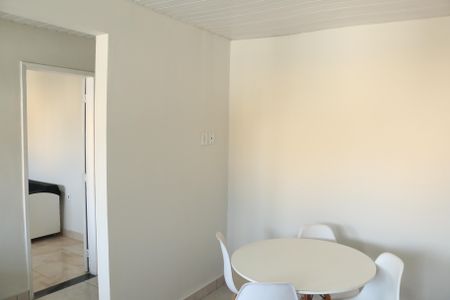 Casa para alugar com 152m², 4 quartos e 10 vagassala