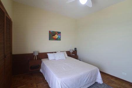 Apartamento para alugar com 188m², 4 quartos e 1 vaga Apartamento para alugar com 188m², 4 quartos e 1 vagaQuarto