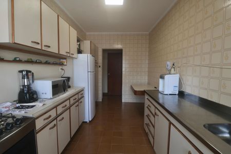 Apartamento para alugar com 188m², 4 quartos e 1 vaga Apartamento para alugar com 188m², 4 quartos e 1 vagaCozinha