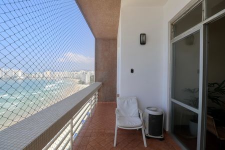 Apartamento para alugar com 188m², 4 quartos e 1 vaga Apartamento para alugar com 188m², 4 quartos e 1 vagaVaranda
