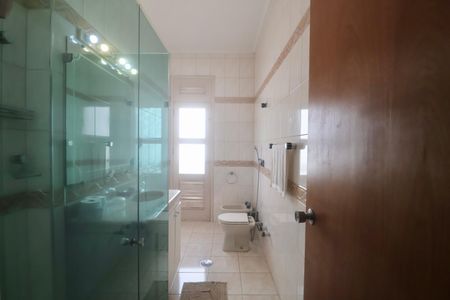 Apartamento para alugar com 188m², 4 quartos e 1 vaga Apartamento para alugar com 188m², 4 quartos e 1 vagaBanheiro Social 2