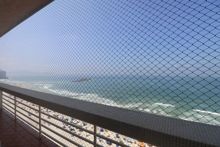 Apartamento para alugar com 188m², 4 quartos e 1 vaga Apartamento para alugar com 188m², 4 quartos e 1 vagaVaranda