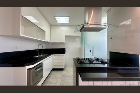 Apartamento à venda com 90m², 3 quartos e 2 vagasCozinha 