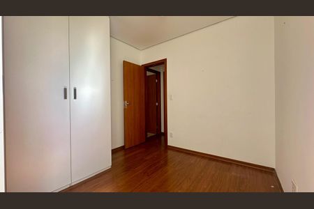 Apartamento à venda com 90m², 3 quartos e 2 vagasQuarto 