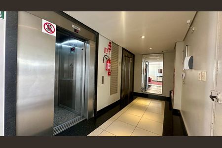 Apartamento à venda com 90m², 3 quartos e 2 vagasHall de elevadores 