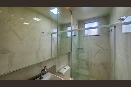 Apartamento à venda com 90m², 3 quartos e 2 vagasBanheiro 