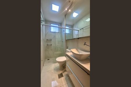 Apartamento à venda com 90m², 3 quartos e 2 vagasBanheiro 