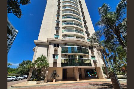 Apartamento para alugar com 120m², 3 quartos e 2 vagas Apartamento para alugar com 120m², 3 quartos e 2 vagasFachada