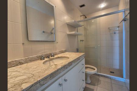 Apartamento para alugar com 120m², 3 quartos e 2 vagas Apartamento para alugar com 120m², 3 quartos e 2 vagasBanheiro