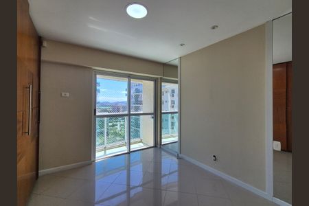 Apartamento para alugar com 120m², 3 quartos e 2 vagas Apartamento para alugar com 120m², 3 quartos e 2 vagasSuite