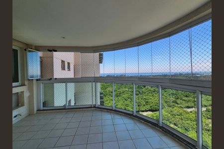 Apartamento para alugar com 120m², 3 quartos e 2 vagas Apartamento para alugar com 120m², 3 quartos e 2 vagasVaranda