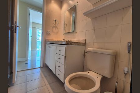 Apartamento para alugar com 120m², 3 quartos e 2 vagas Apartamento para alugar com 120m², 3 quartos e 2 vagasBanheiro