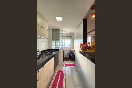 Apartamento à venda com 58m², 2 quartos e 2 vagasCozinha 