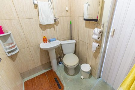 Casa à venda com 87m², 3 quartos e sem vaga Casa à venda com 87m², 3 quartos e sem vagaBanheiro da Suíte