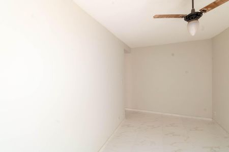 Sala de apartamento para alugar com 2 quartos, 43m² em Inhoaíba, Rio de Janeiro