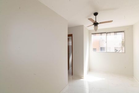 Sala de apartamento para alugar com 2 quartos, 43m² em Inhoaíba, Rio de Janeiro