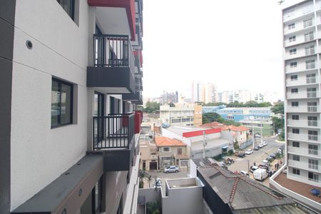 Vista janela da sala de kitnet/studio para alugar com 1 quarto, 27m² em Planalto Paulista, São Paulo