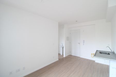 Sala de kitnet/studio para alugar com 1 quarto, 27m² em Planalto Paulista, São Paulo