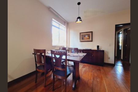 Apartamento à venda com 3 quartos, 105m² em Serra, Belo Horizonte