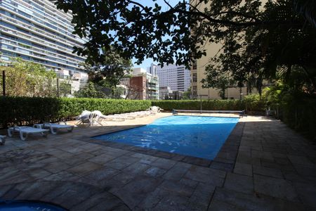 Apartamento à venda com 111m², 2 quartos e 2 vagasÁrea Comum - Piscina