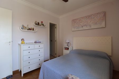 Apartamento à venda com 111m², 2 quartos e 2 vagasQuarto 2 - Suíte