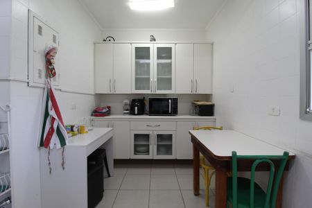 Apartamento à venda com 111m², 2 quartos e 2 vagasCozinha