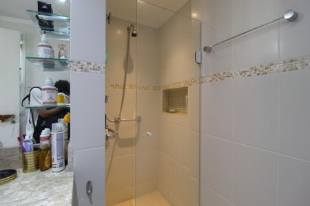 Apartamento à venda com 111m², 2 quartos e 2 vagasBanheiro da Suíte