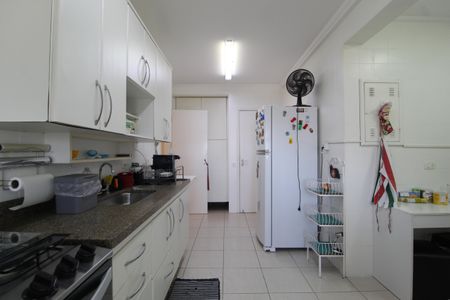 Apartamento à venda com 111m², 2 quartos e 2 vagasCozinha