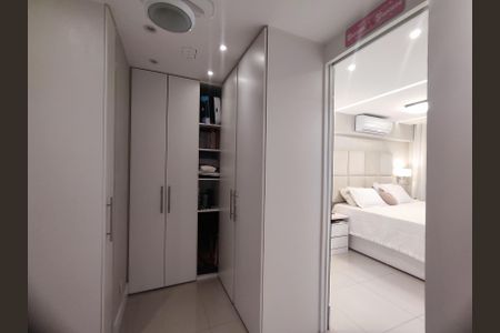 Apartamento à venda com 149m², 3 quartos e 2 vagas Apartamento à venda com 149m², 3 quartos e 2 vagasSuíte 1 Closet