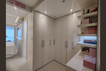 Apartamento à venda com 149m², 3 quartos e 2 vagas Apartamento à venda com 149m², 3 quartos e 2 vagasSuíte 1 Closet