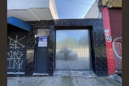 Casa para alugar com 300m², 2 quartos e 2 vagasFachada 