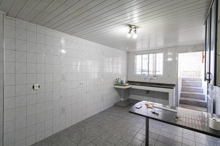 Casa para alugar com 300m², 2 quartos e 2 vagasCozinha