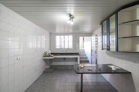 Casa para alugar com 300m², 2 quartos e 2 vagasCozinha