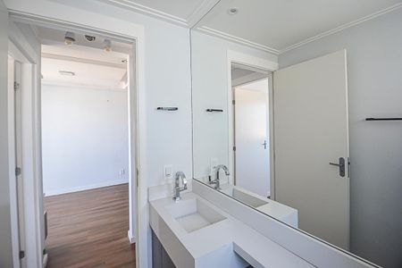 Apartamento à venda com 51m², 2 quartos e 1 vaga Apartamento à venda com 51m², 2 quartos e 1 vagaBanheiro